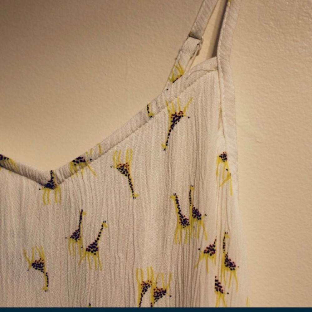 Giraffe Print Tank - Picture 5 of 9